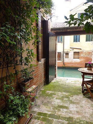 Ca' Venexiana Canalside Courtyard